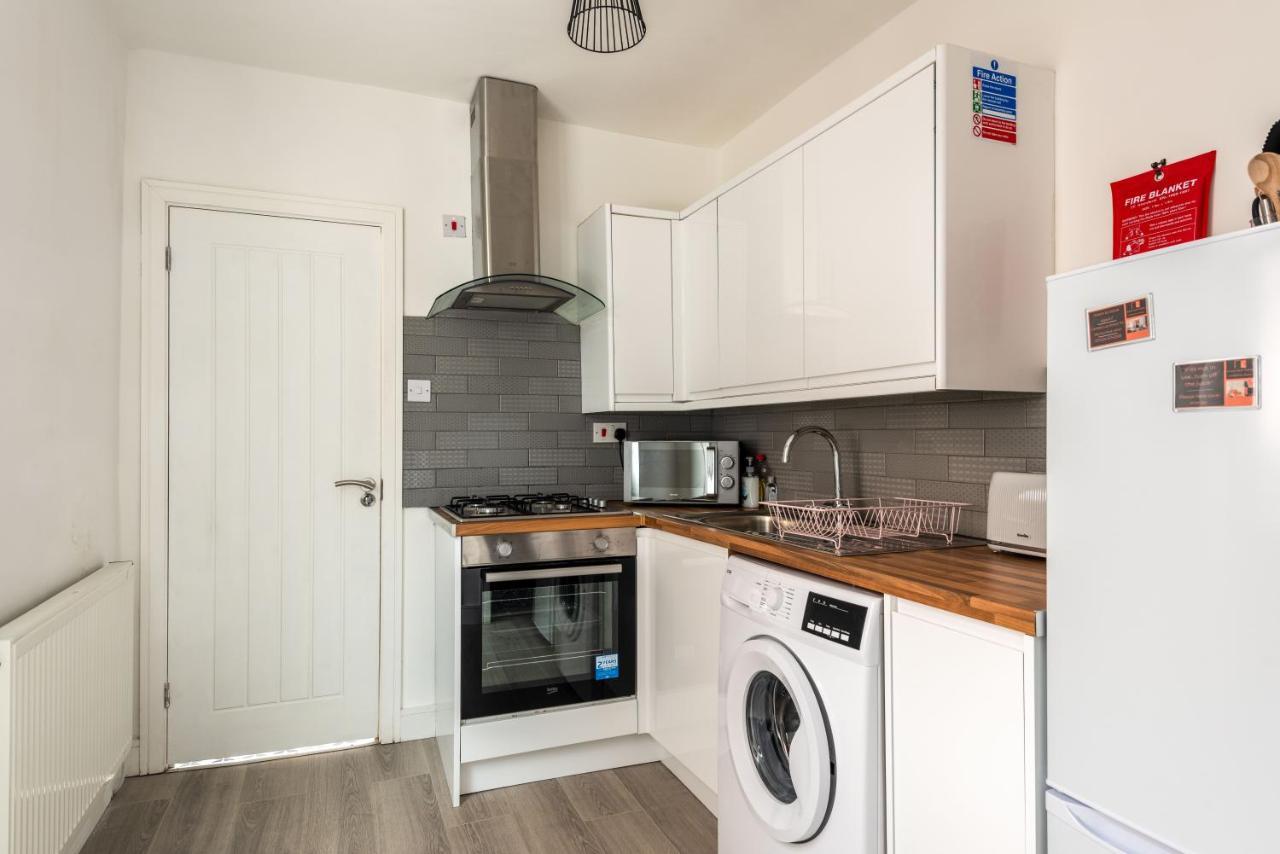 Hopetown Apartment-Modern 1 Bed With Free Parking Normanton  Exterior photo
